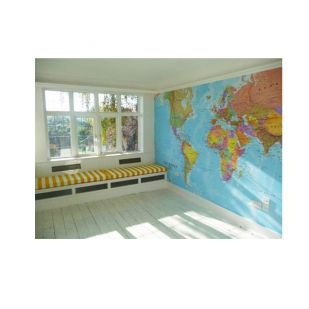 A - Grote wereldkaart als behangpapier